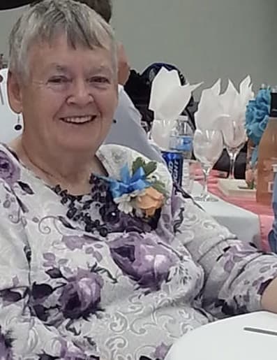 Lynne Helfrich