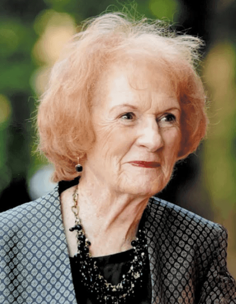 Moira Robbins