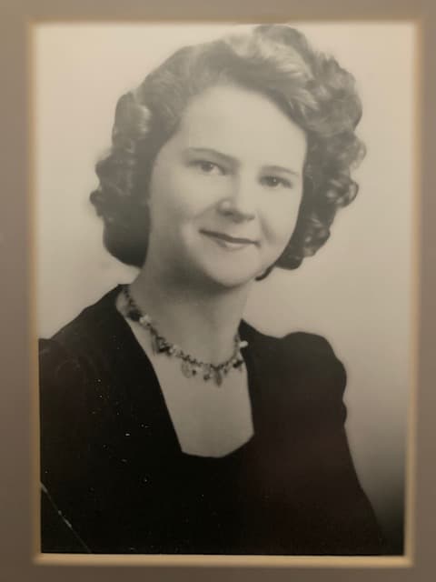 Portrait of Geraldine "Ruth" Towill