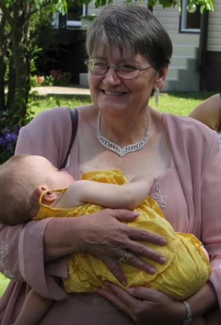 Joyce Helen Sauer